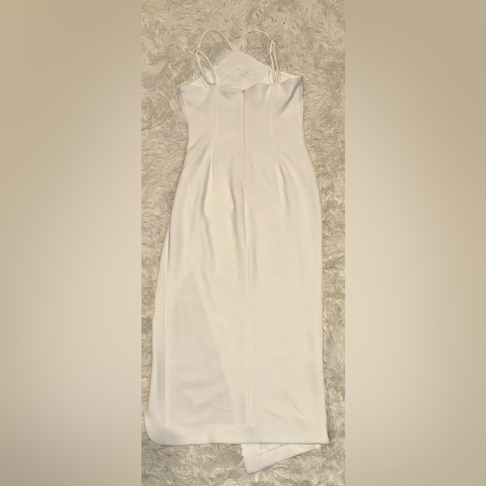NEW Elliatt Janelle 3d Flower white halter Midi Dress sz L - Picture 8 of 9
